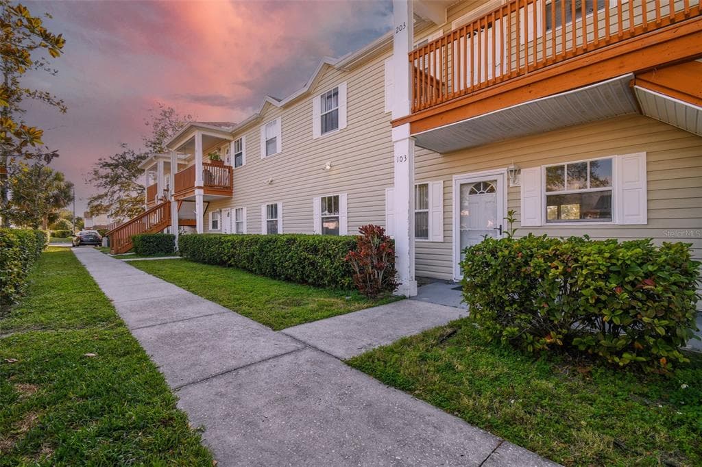9019 COCHISE LANE UNIT 103 PORT RICHEY, FL 34668