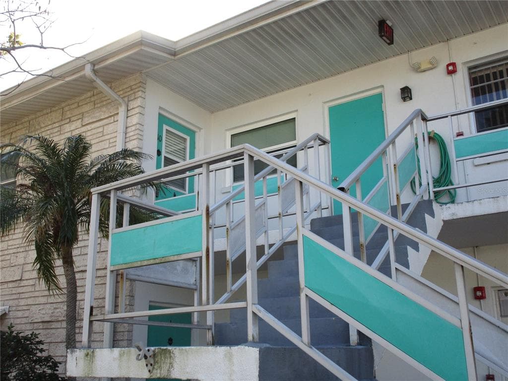 5810 21ST STREET N UNIT 10 ST PETERSBURG, FL 33714