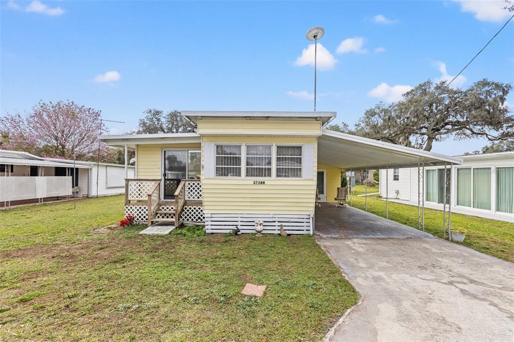 37344 HAMMOND DRIVE ZEPHYRHILLS, FL 33541
