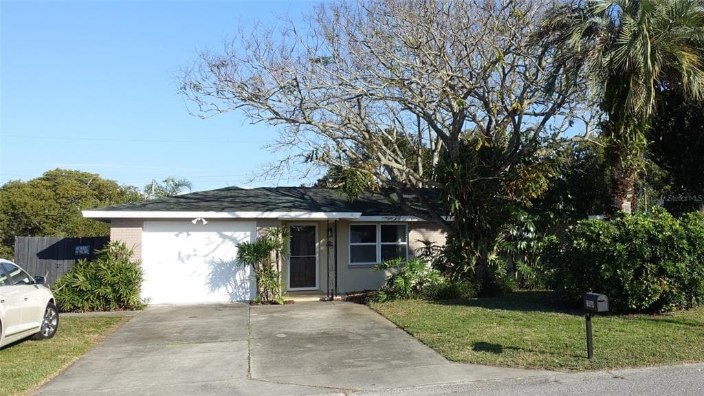 10604 HIBISCUS DRIVE PORT RICHEY, FL 34668