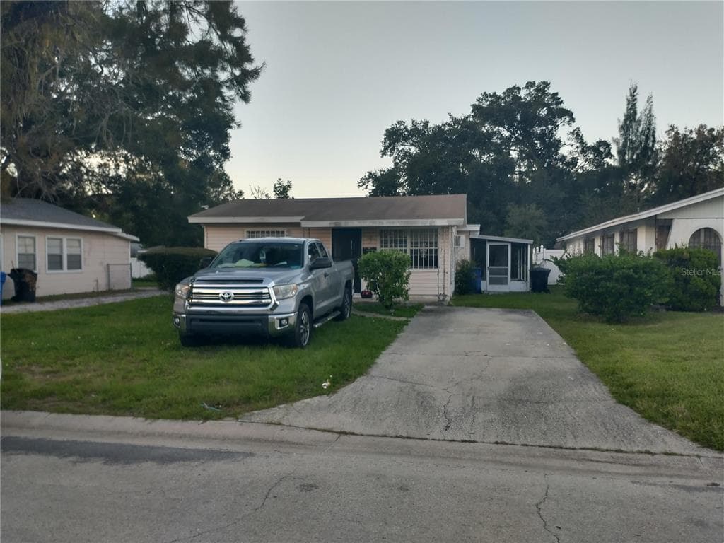 3851 9TH AVENUE S ST PETERSBURG, FL 33711