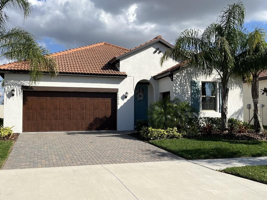 16918 ELBIS CRUISE STREET WIMAUMA, FL 33598