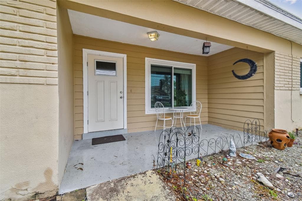 422 CROSSWINDS DRIVE PALM HARBOR, FL 34683