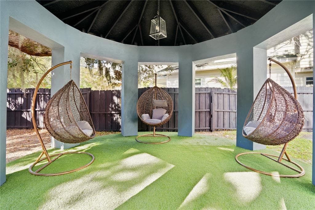 2009 W DEKLE AVENUE UNIT 1 TAMPA, FL 33606