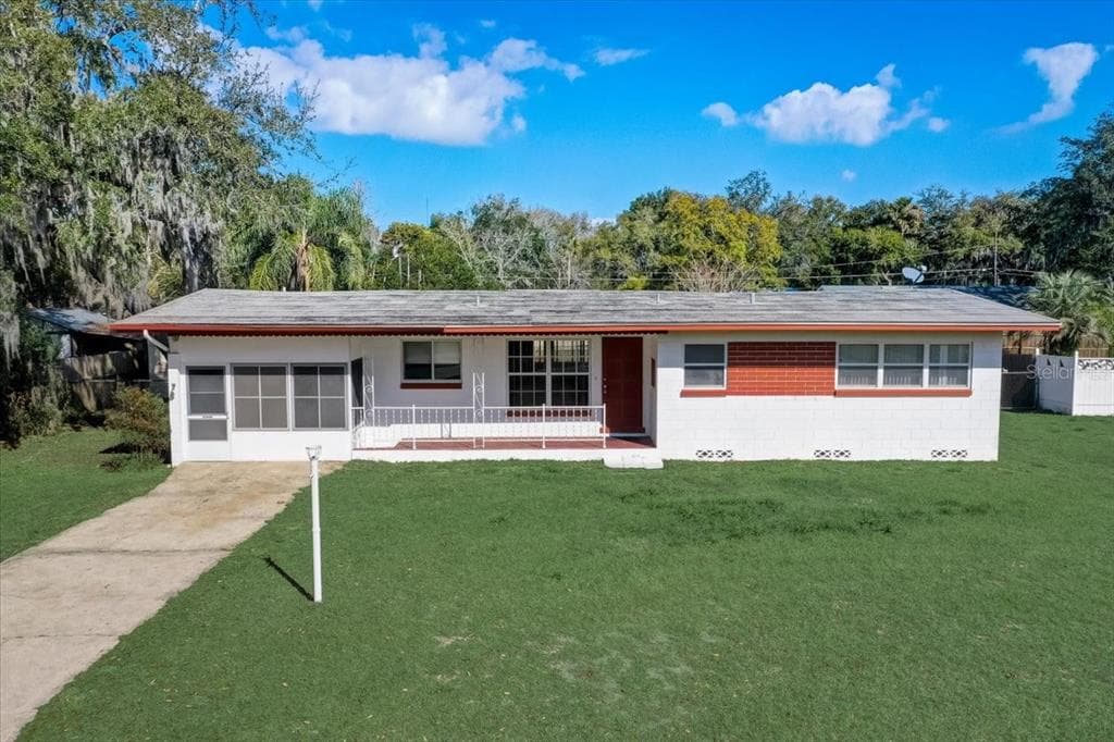 16 SEMINOLE DRIVE DEBARY, FL 32713