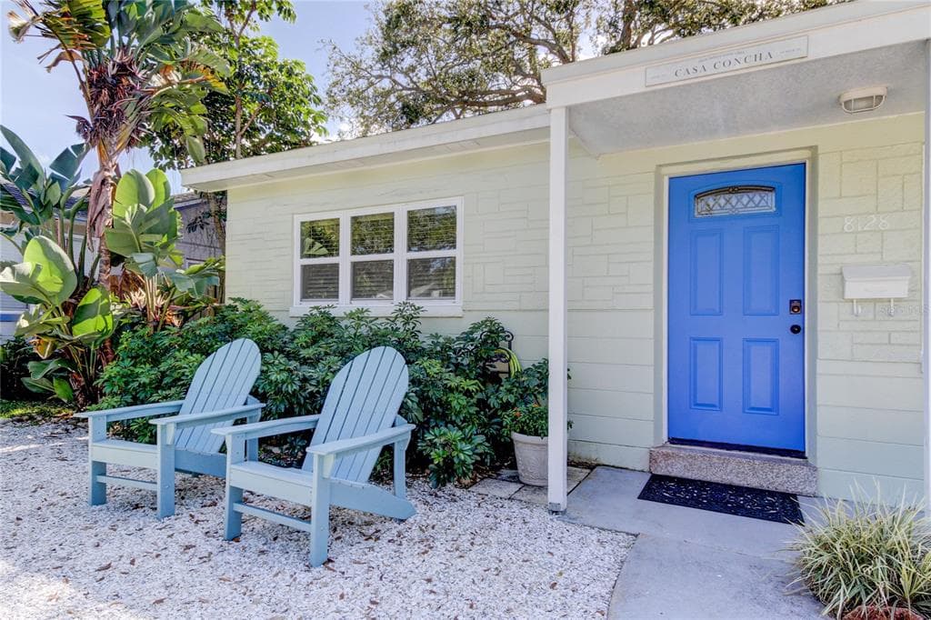 8128 23RD AVENUE N ST PETERSBURG, FL 33710