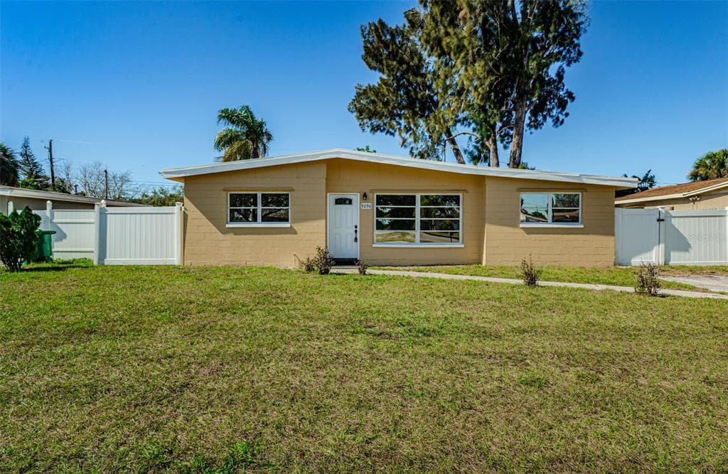 9296 STARKEY ROAD SEMINOLE, FL 33777