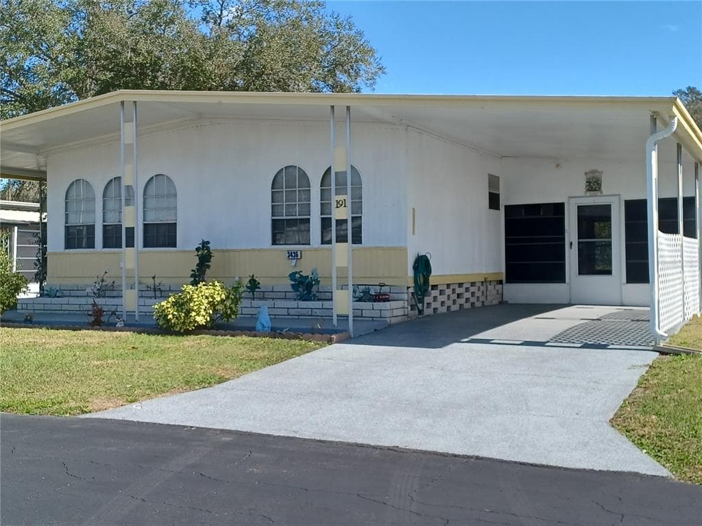 3436 CARNATION LANE ZEPHYRHILLS, FL 33541