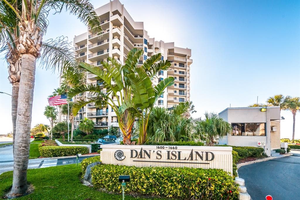1600 GULF BOULEVARD UNIT 717 CLEARWATER, FL 33767