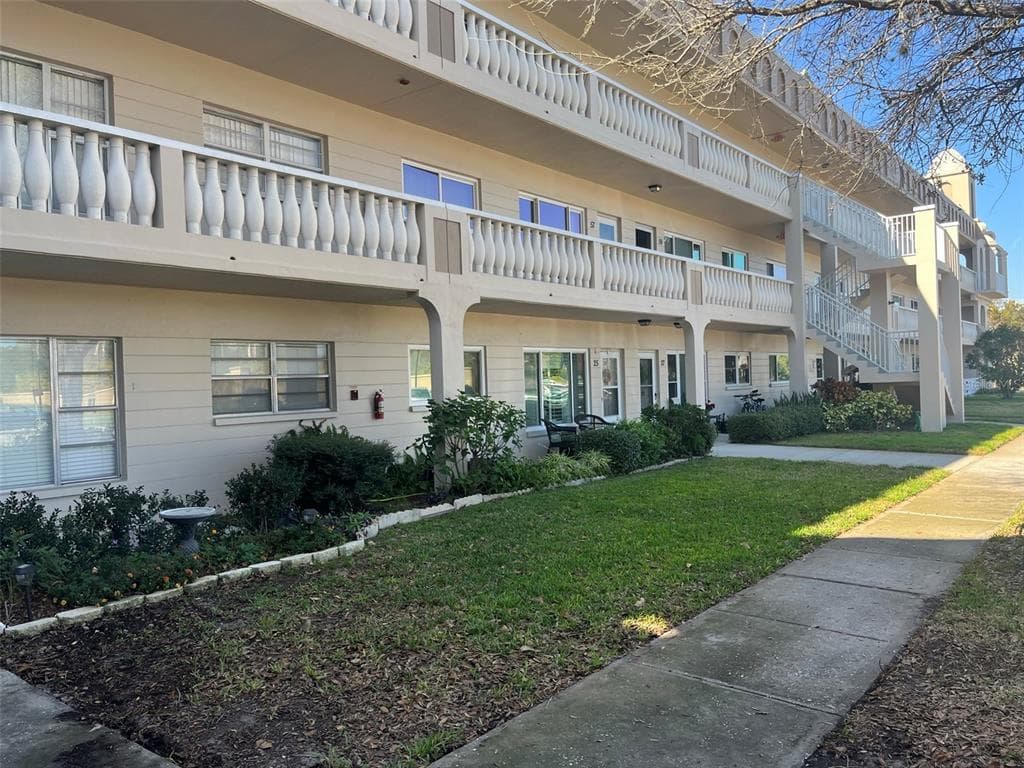 2284 PHILIPPINE DRIVE UNIT 57 CLEARWATER, FL 33763