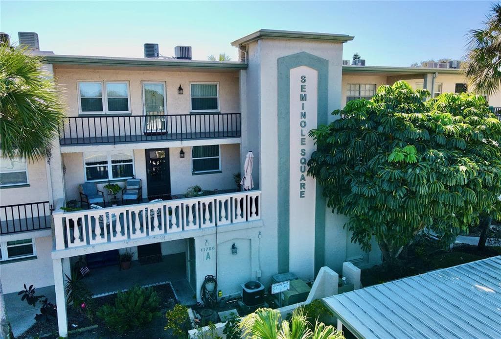 11700 PARK BOULEVARD UNIT 306 SEMINOLE, FL 33772