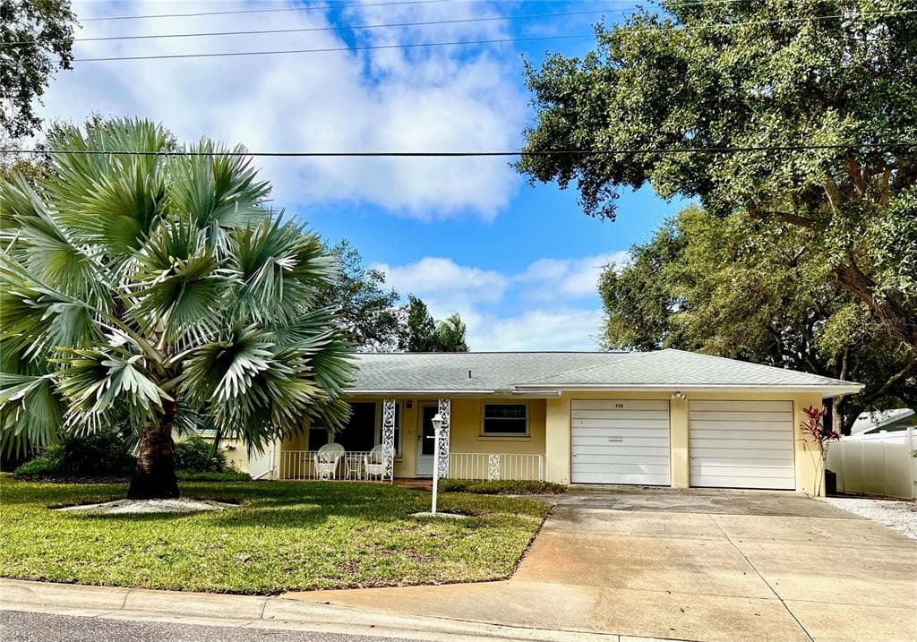 772 PALMER ROAD BELLEAIR BLUFFS, FL 33770