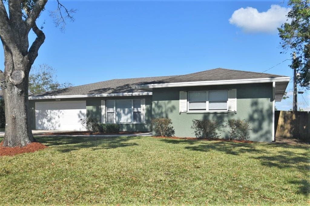 2810 BARNIE LANE LAKELAND, FL 33812