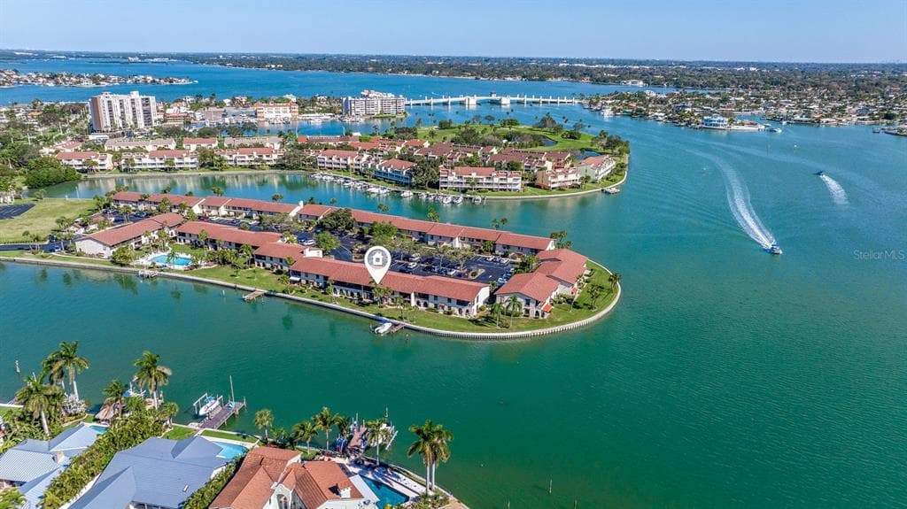 519 PLAZA SEVILLE COURT UNIT 37 TREASURE ISLAND, FL 33706
