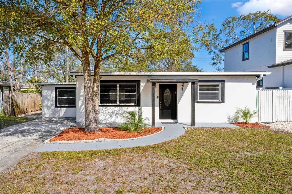 4427 W OKLAHOMA AVENUE TAMPA, FL 33616