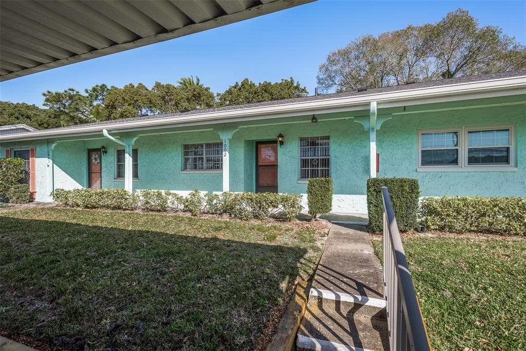 2465 NORTHSIDE DRIVE UNIT 1002 CLEARWATER, FL 33761