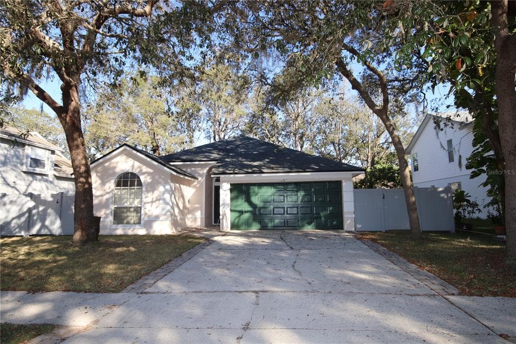 2314 LYNCREST COURT VALRICO, FL 33596