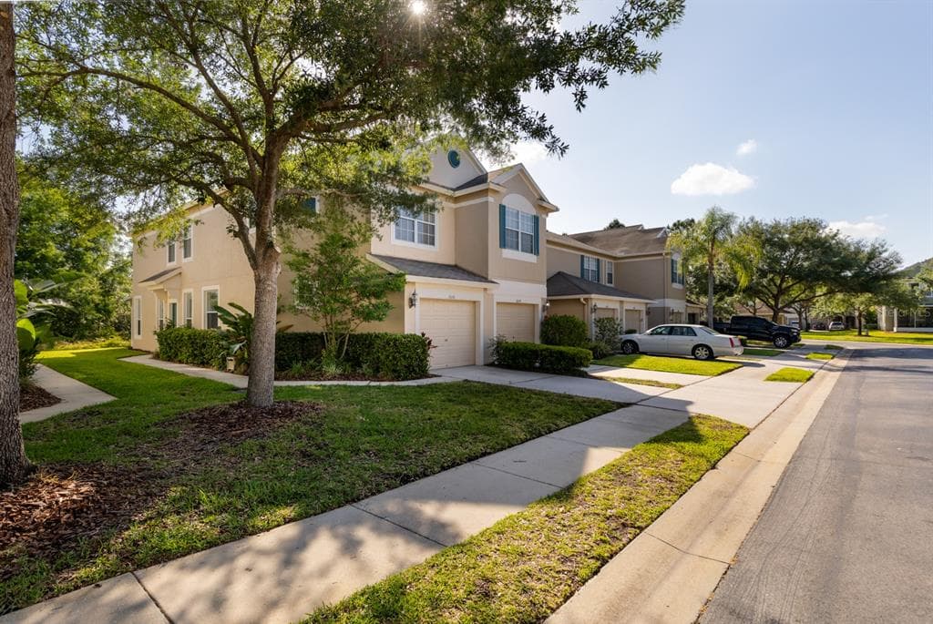 1016 VISTA CAY COURT BRANDON, FL 33511