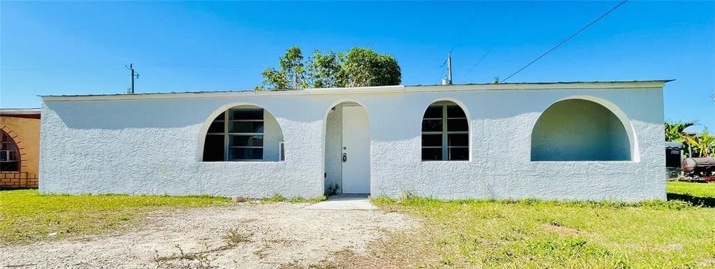 2110 DAVIS COURT FORT MYERS, FL 33916