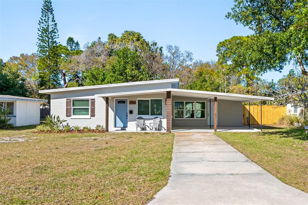 611 61ST AVENUE S ST PETERSBURG, FL 33705