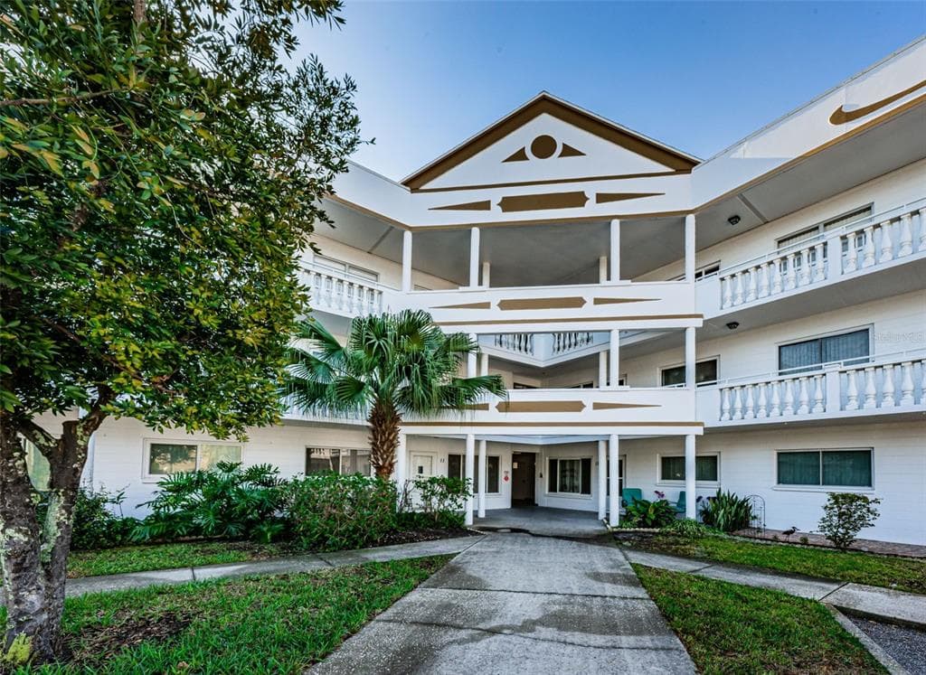 2429 ECUADORIAN WAY UNIT 29 CLEARWATER, FL 33763