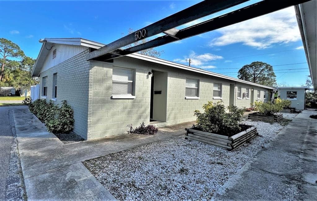 500 89TH AVENUE N UNIT 7 ST PETERSBURG, FL 33702