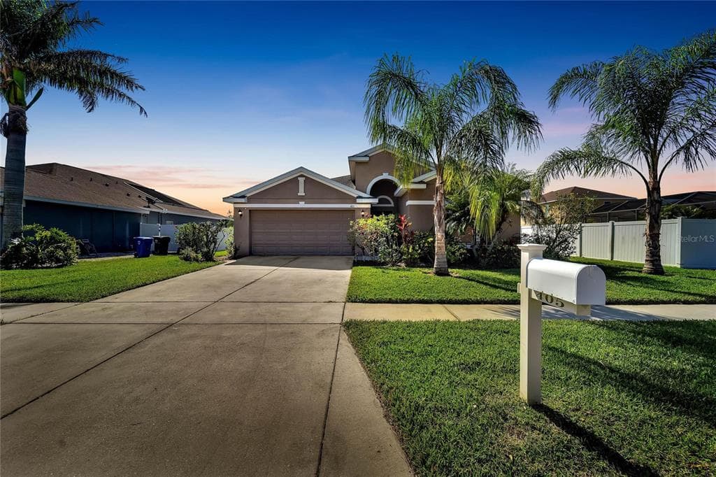405 YORK DALE DRIVE RUSKIN, FL 33570