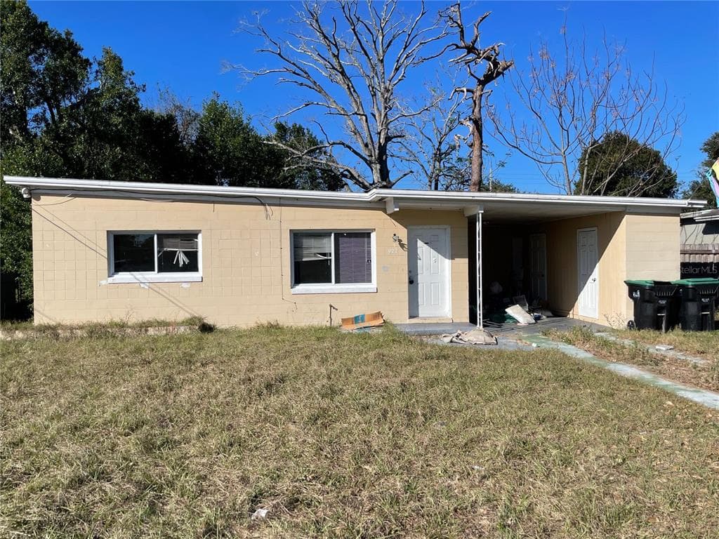 922 INCHON COURT ORLANDO, FL 32808