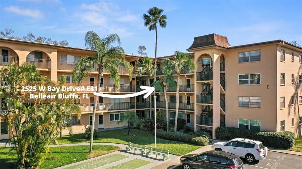 2525 W BAY DRIVE UNIT E31 BELLEAIR BLUFFS, FL 33770