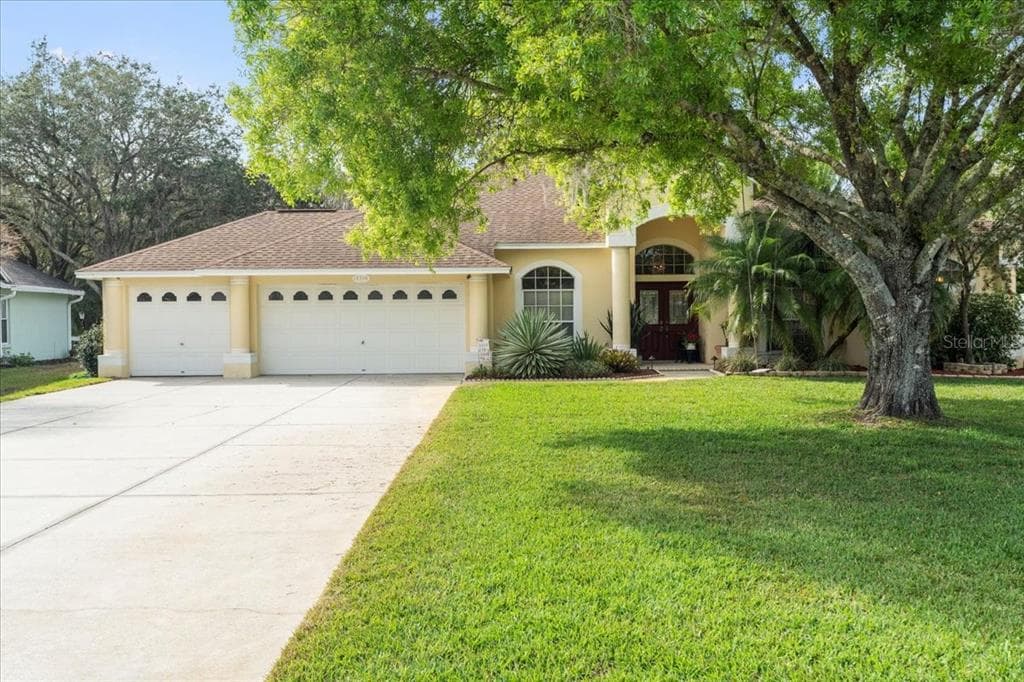 17714 CRYSTAL COVE PLACE LUTZ, FL 33548