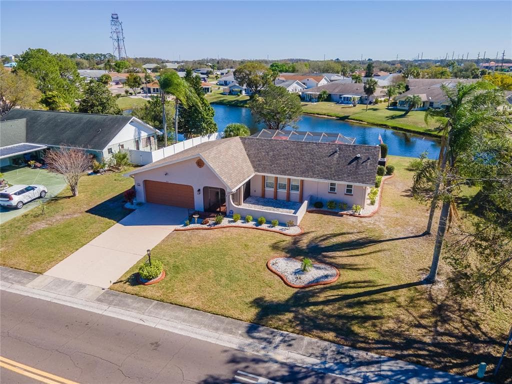 803 EL RANCHO DRIVE SUN CITY CENTER, FL 33573