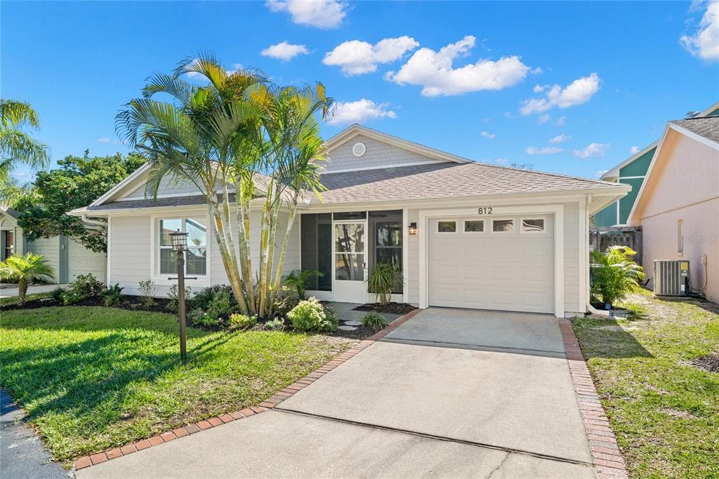812 FRANKLIN CIRCLE PALM HARBOR, FL 34683