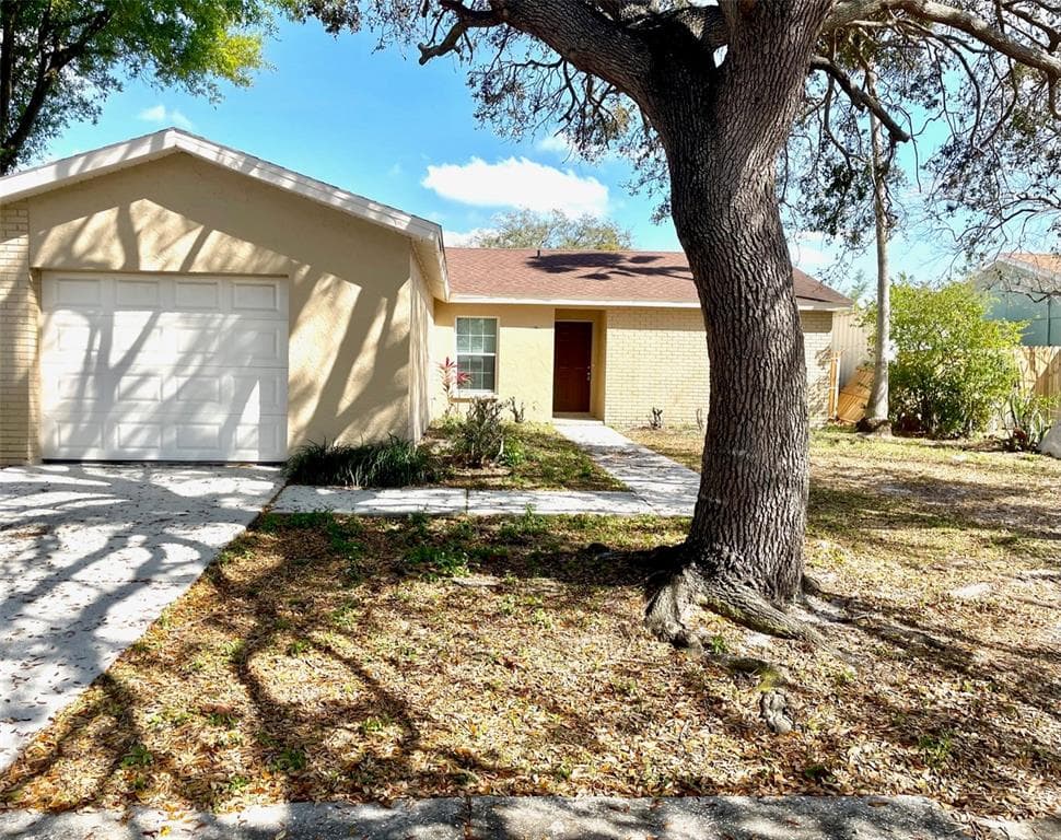 1106 PINE RIDGE CIRCLE W BRANDON, FL 33511