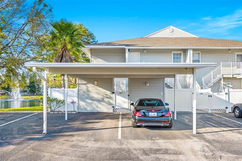 8350 SAVANNAH TRACE CIRCLE UNIT 107 TAMPA, FL 33615