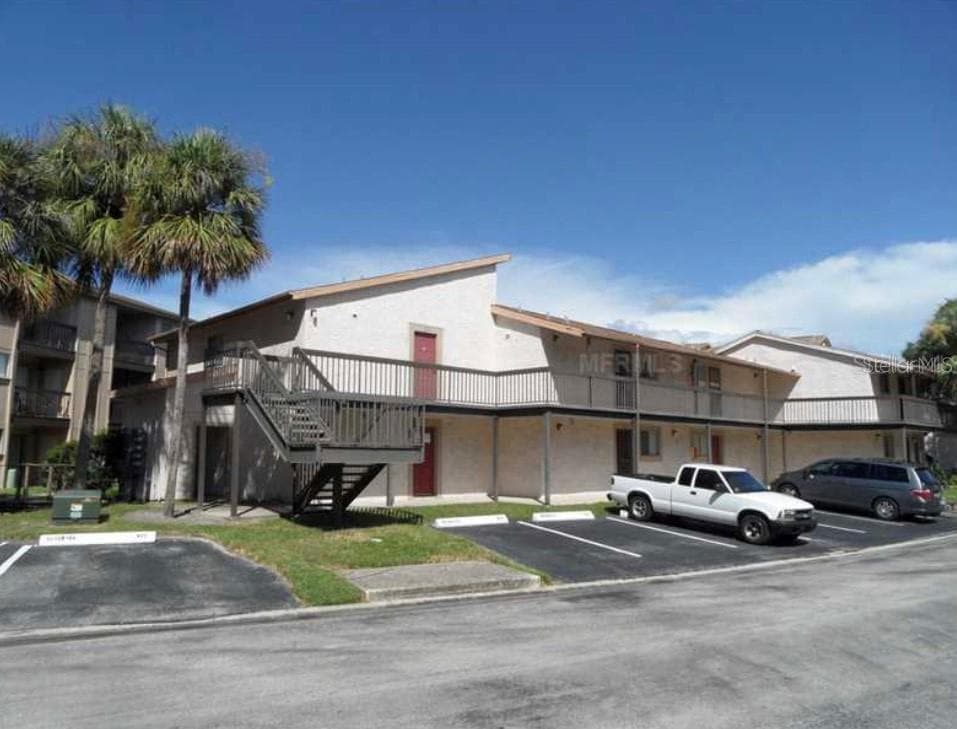 6314 NEWTOWN CIRCLE UNIT 14B2 TAMPA, FL 33615