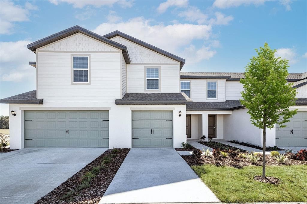 1754 WITHERNSEA COURT TAVARES, FL 32778