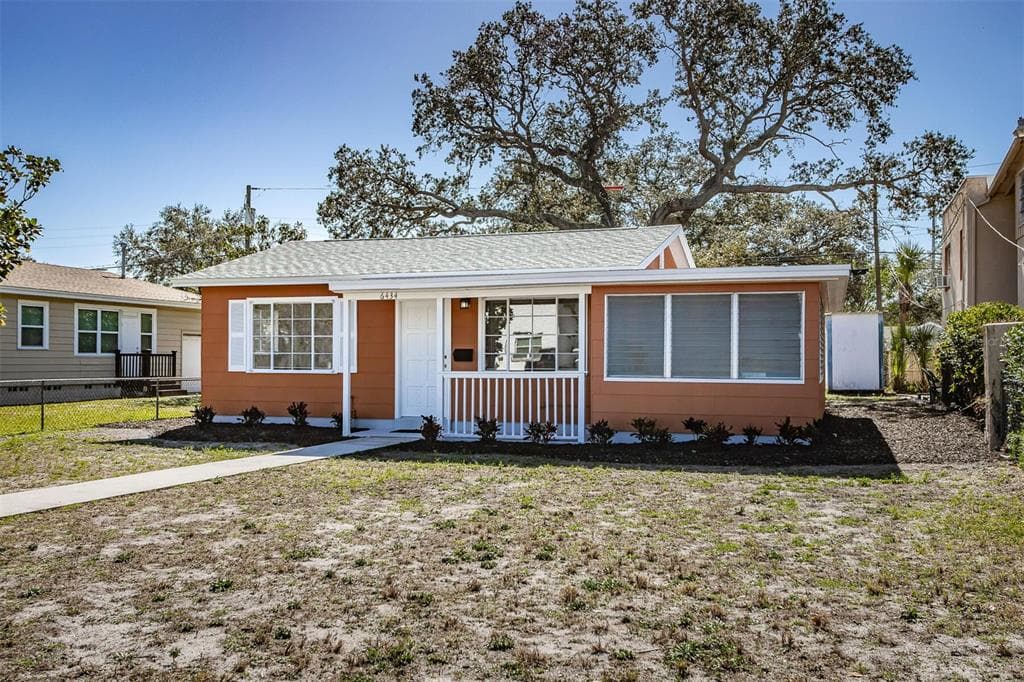 6434 3RD AVENUE S ST PETERSBURG, FL 33707
