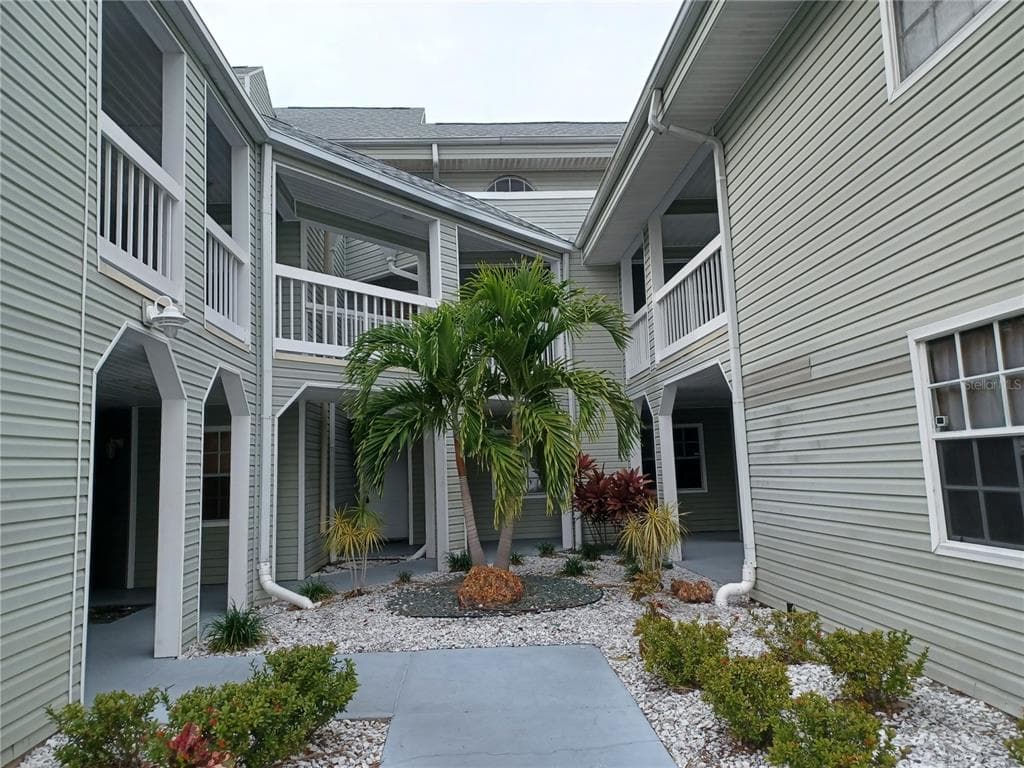 6923 STONES THROW CIRCLE N UNIT 4203 ST PETERSBURG, FL 33710