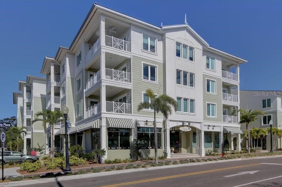 200 MAIN STREET UNIT 307 DUNEDIN, FL 34698