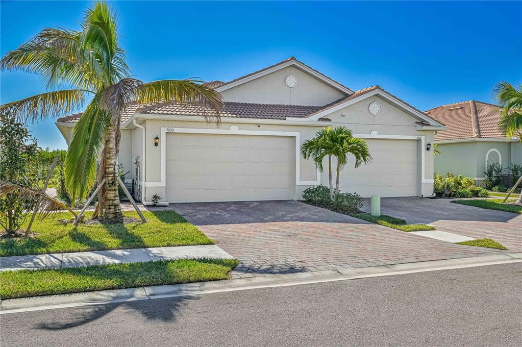 3033 ROYAL GARDENS AVENUE FORT MYERS, FL 33916