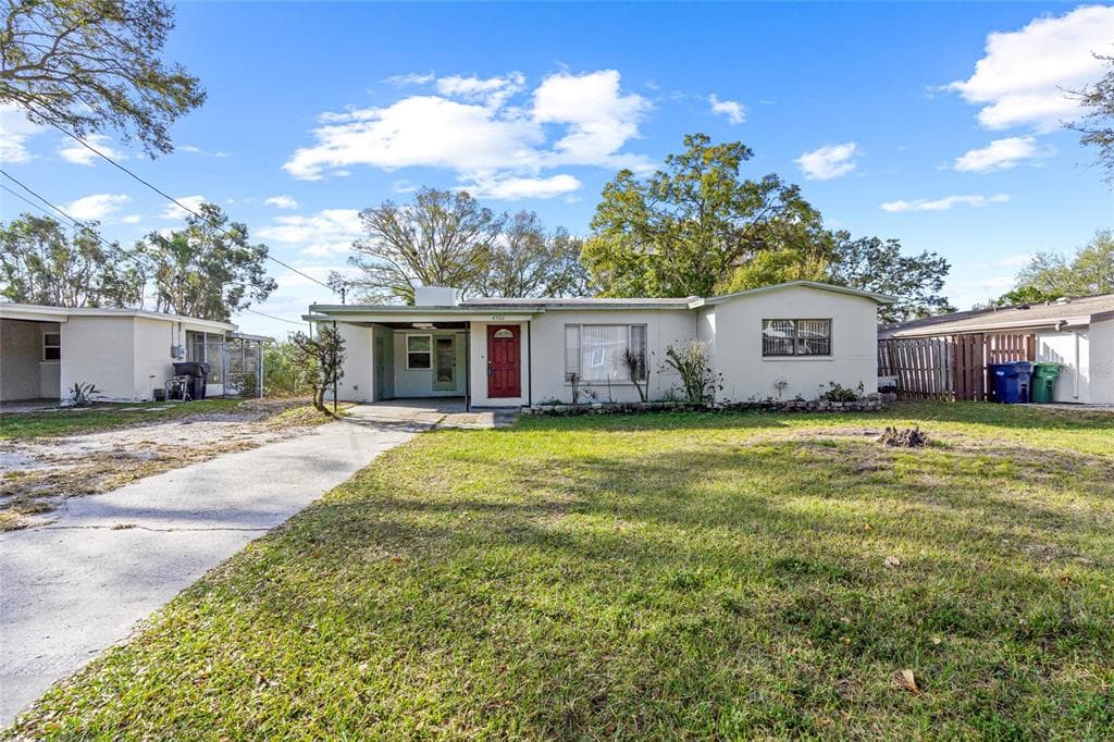 4506 W PAXTON AVENUE TAMPA, FL 33611