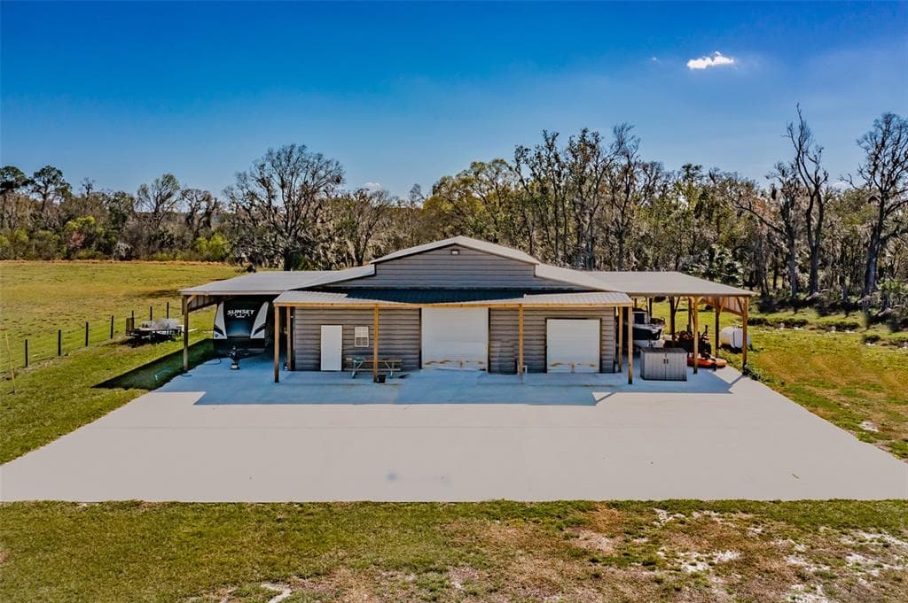 17929 DORMAN ROAD LITHIA, FL 33547