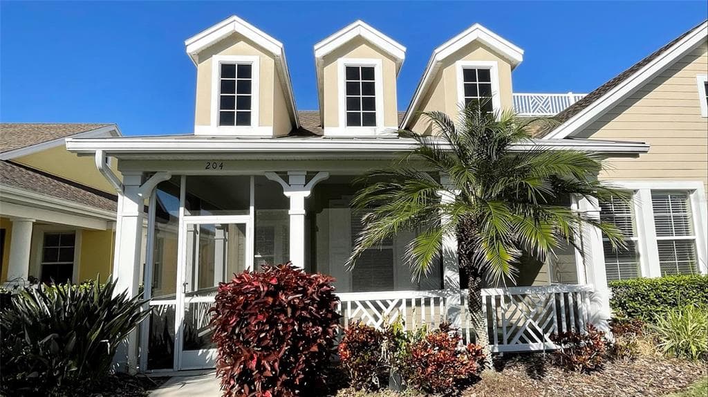 204 SUMMERSIDE COURT APOLLO BEACH, FL 33572