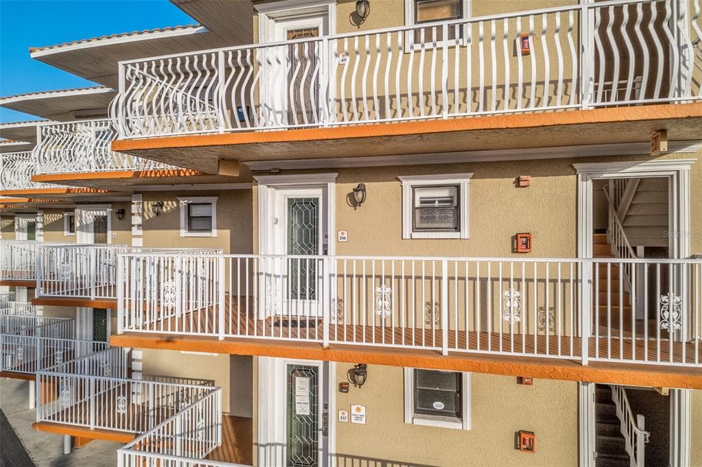 1420 BAYSHORE BOULEVARD UNIT 316 DUNEDIN, FL 34698