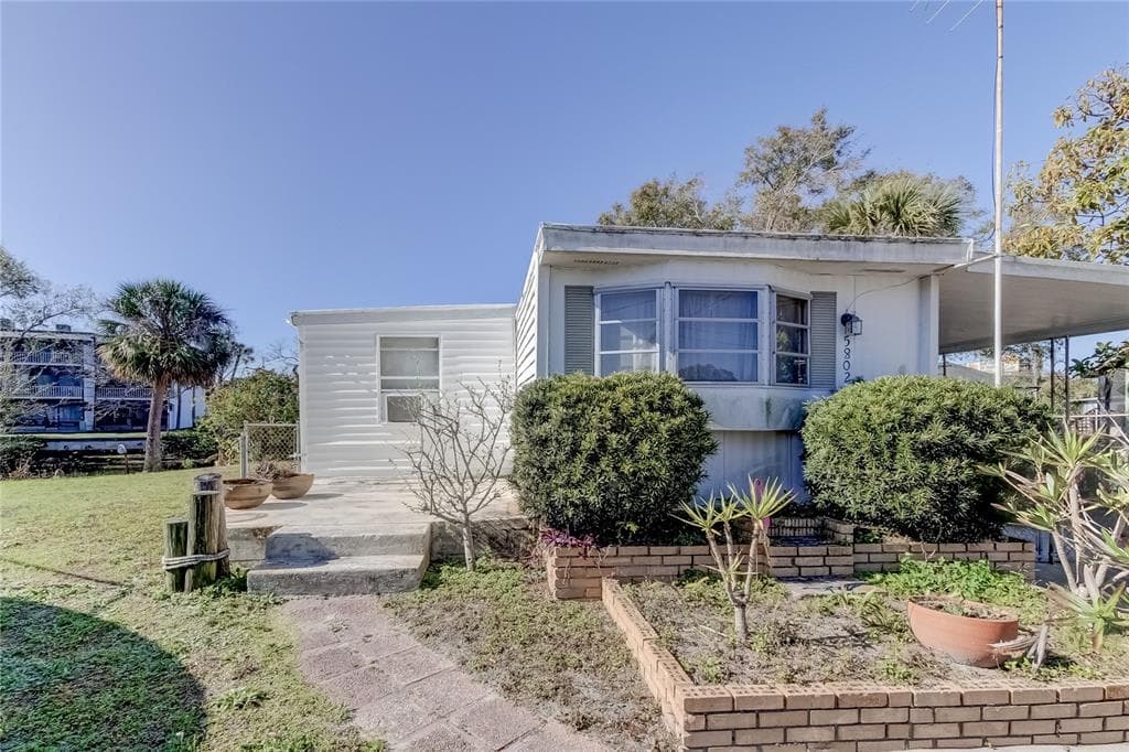 5802 COVENTRY DRIVE TAMPA, FL 33615