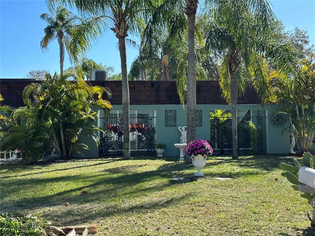 1129 2ND AVENUE NE LARGO, FL 33770