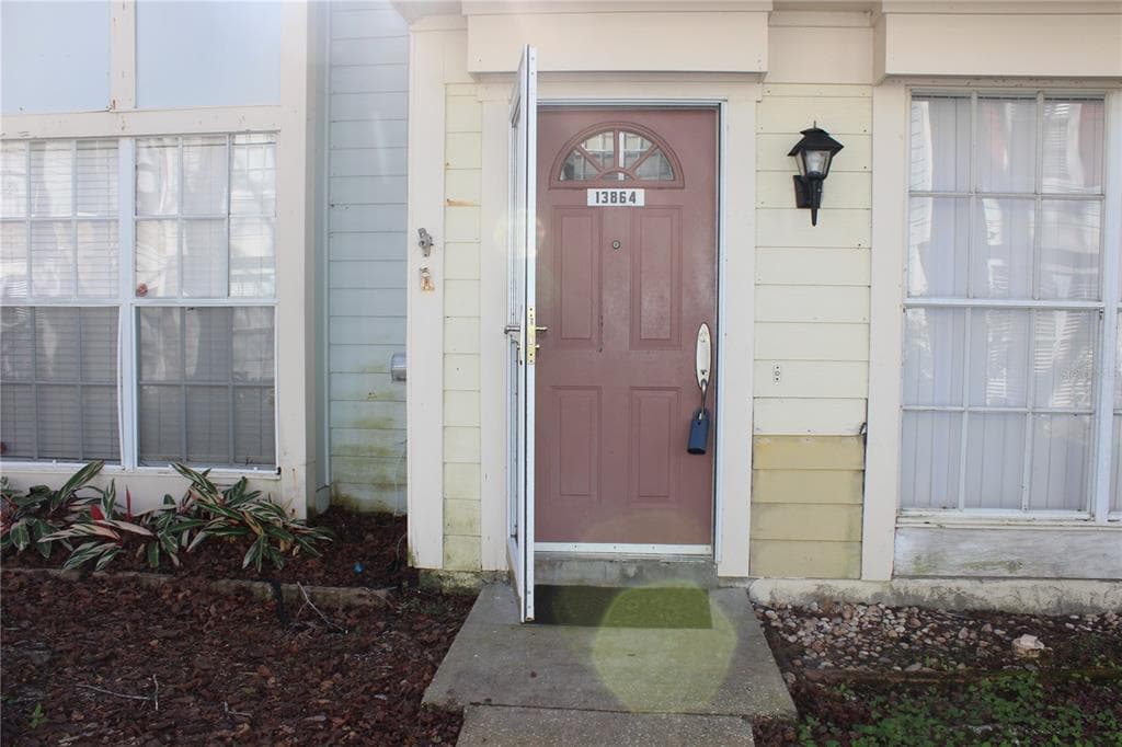 13864 STONE MILL WAY TAMPA, FL 33613