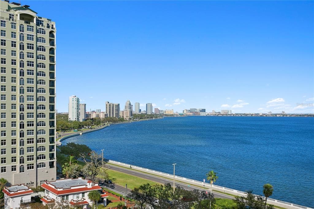 3301 BAYSHORE BOULEVARD UNIT 1202E TAMPA, FL 33629