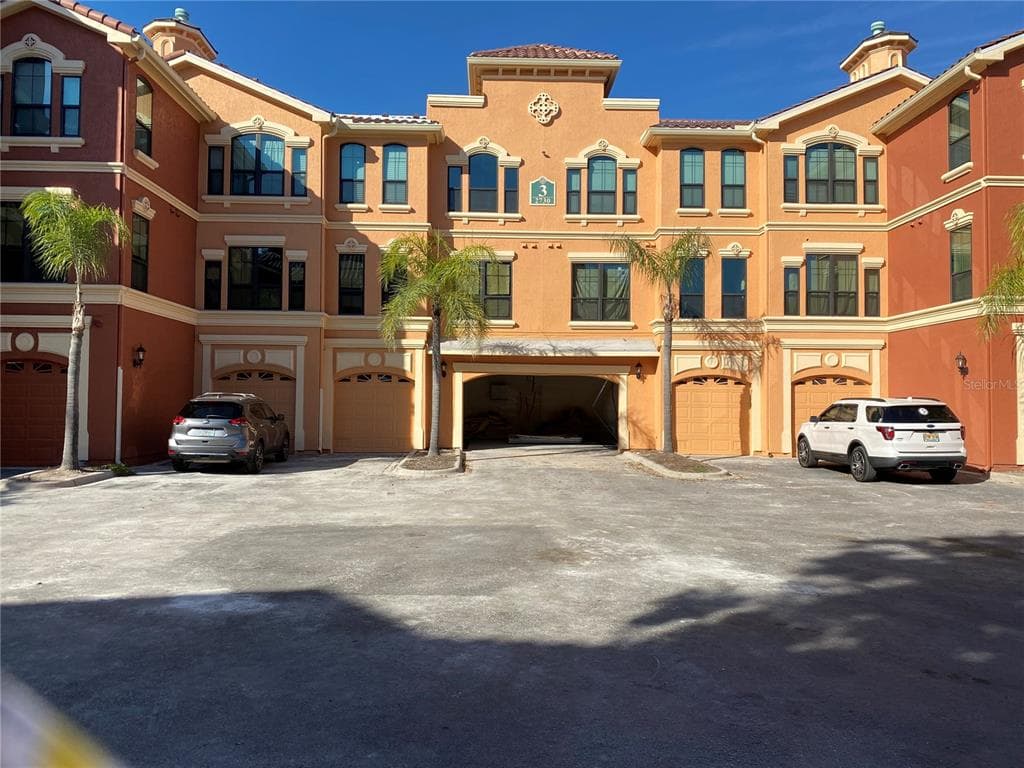 2730 VIA TIVOLI UNIT 320A CLEARWATER, FL 33764