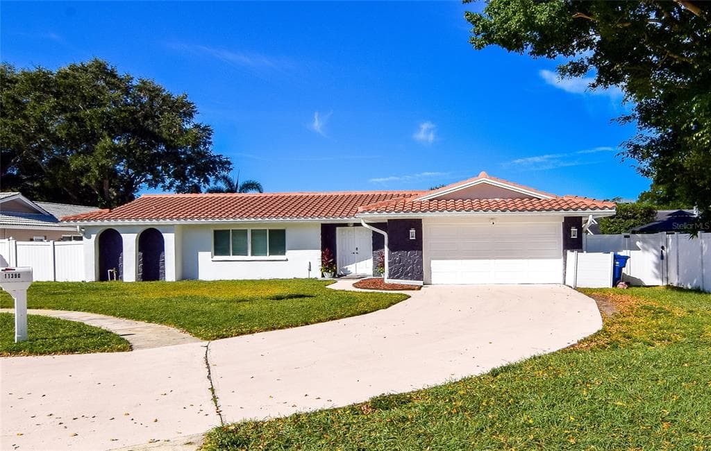 11390 REGAL LANE LARGO, FL 33774
